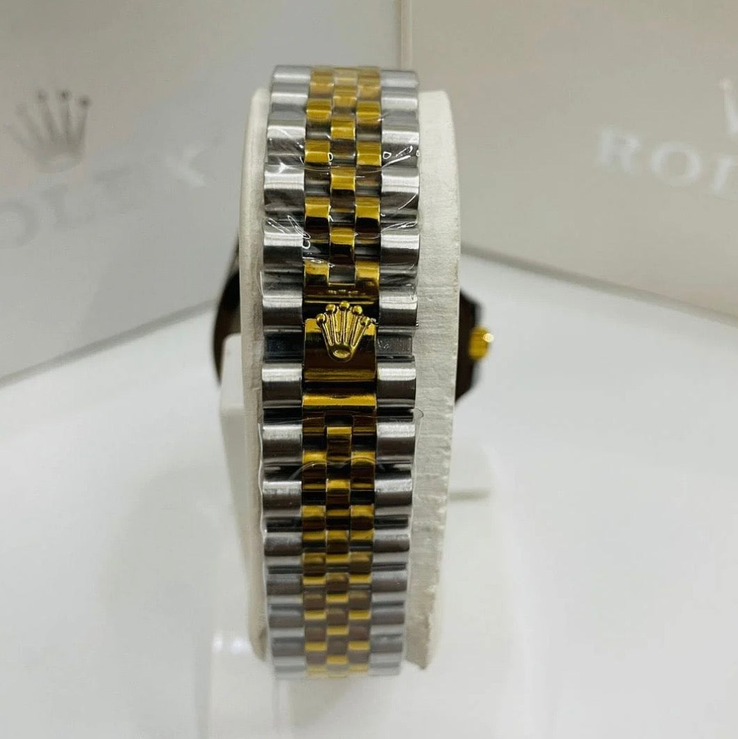 Rolex GMT Master - 40mm - Stainless Steel - Two Tone Gold