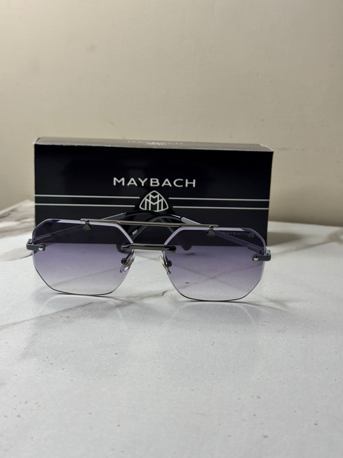 Maybach' Shade