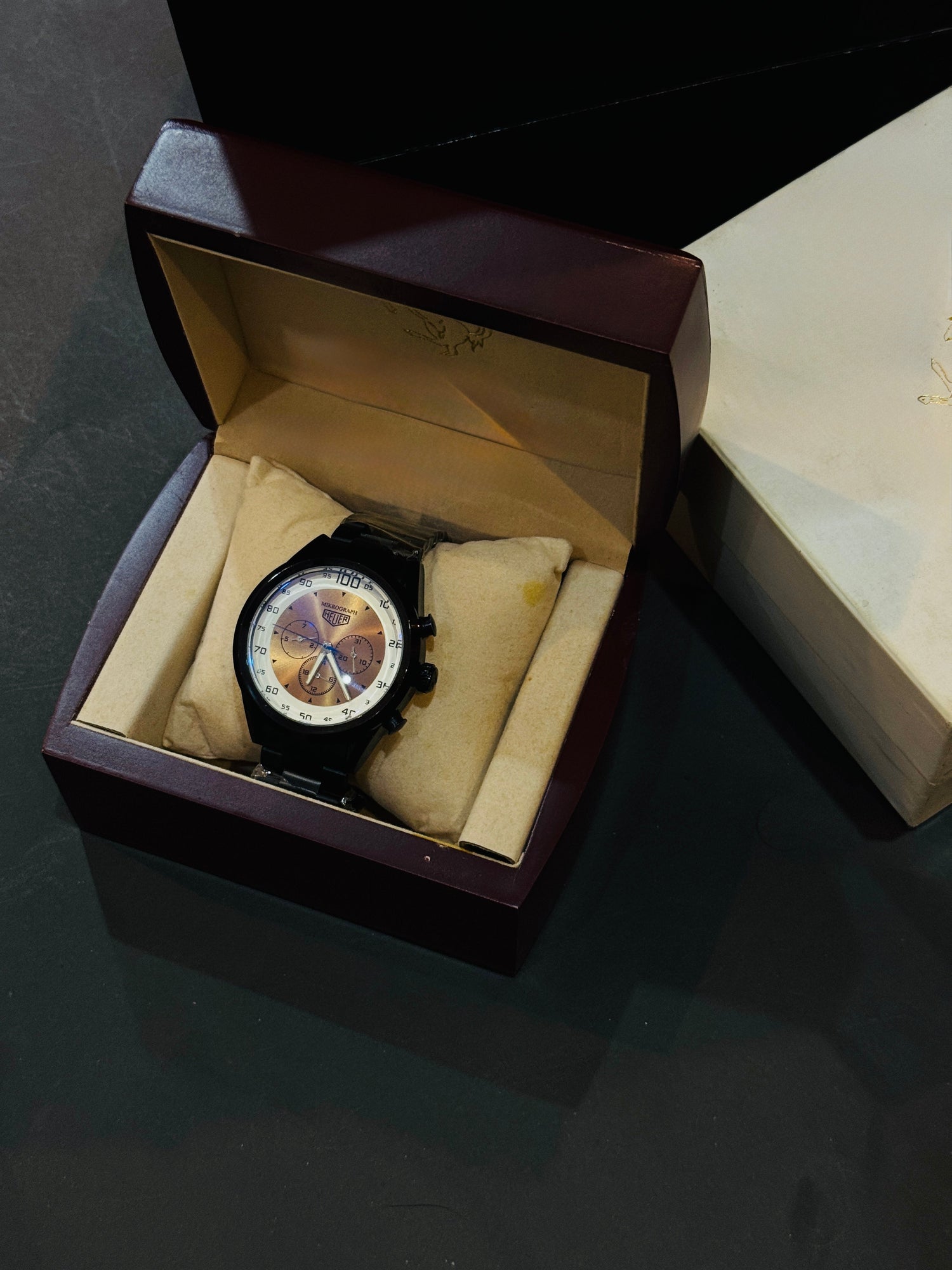 TAG HEUER