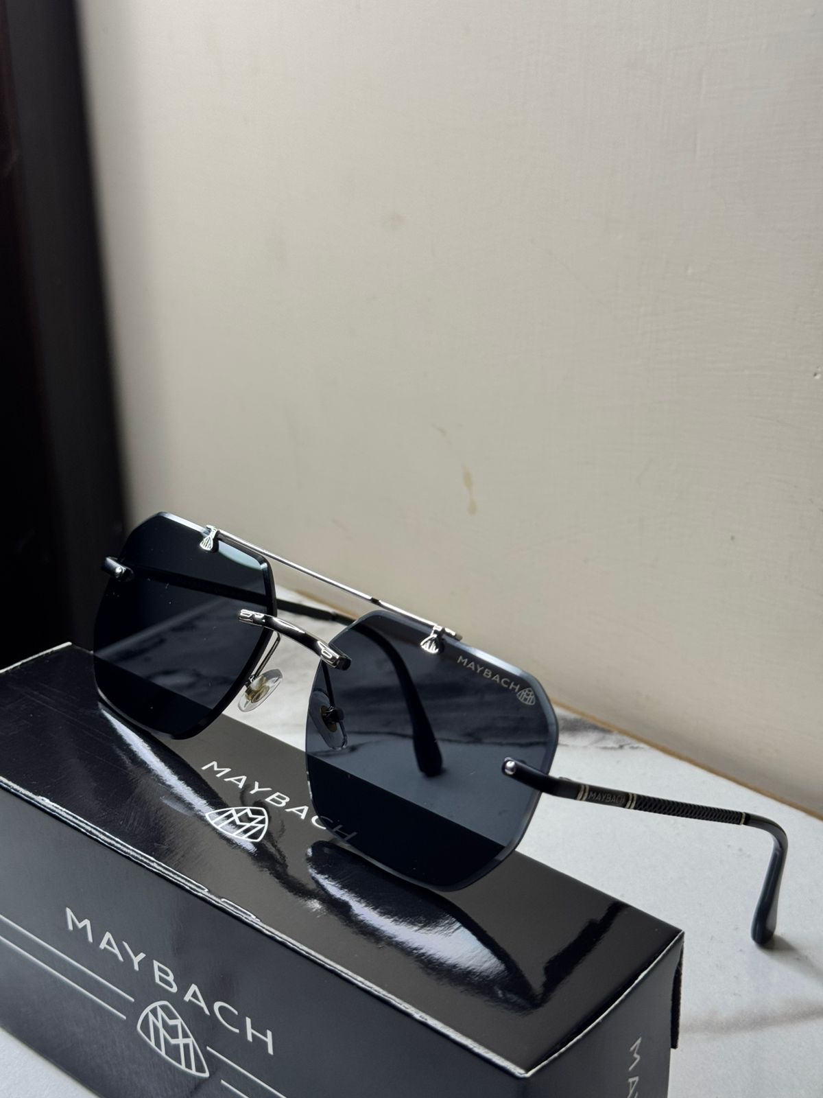 Maybach' Shade