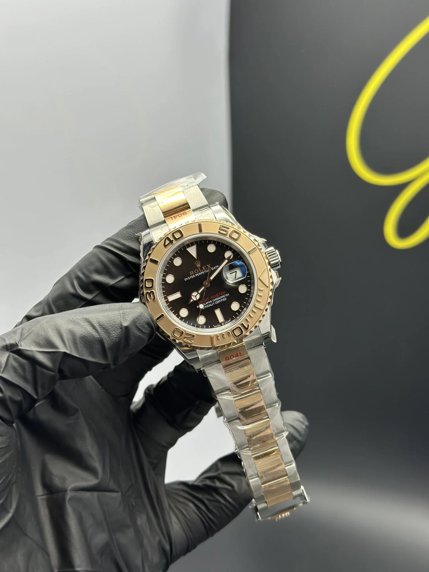 Super Clones Rolex Clean Factory Yacht Master Stainless Steel Silver-Rosegold 2 Tone Oyster Bracelet Black Dial Rosegold Bezel Caliber 3235 Swiss Movement