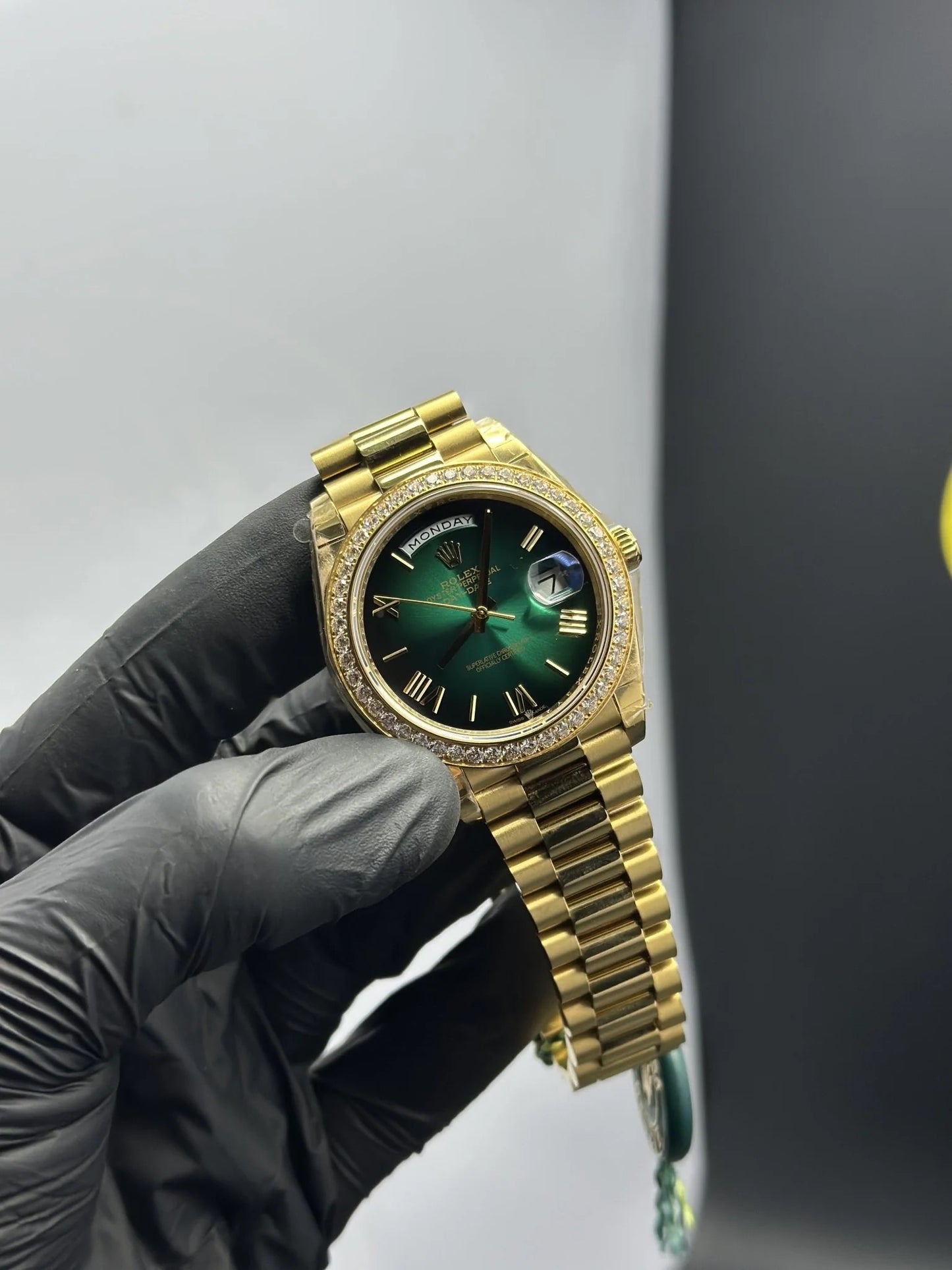 Super Clones Rolex Clean Factory Daydate 40mm Stainless Steel Gold Presidential Bracelet Dual Shade Green Roman Dial Stoned Bezel Caliber 3255 Swiss Movement