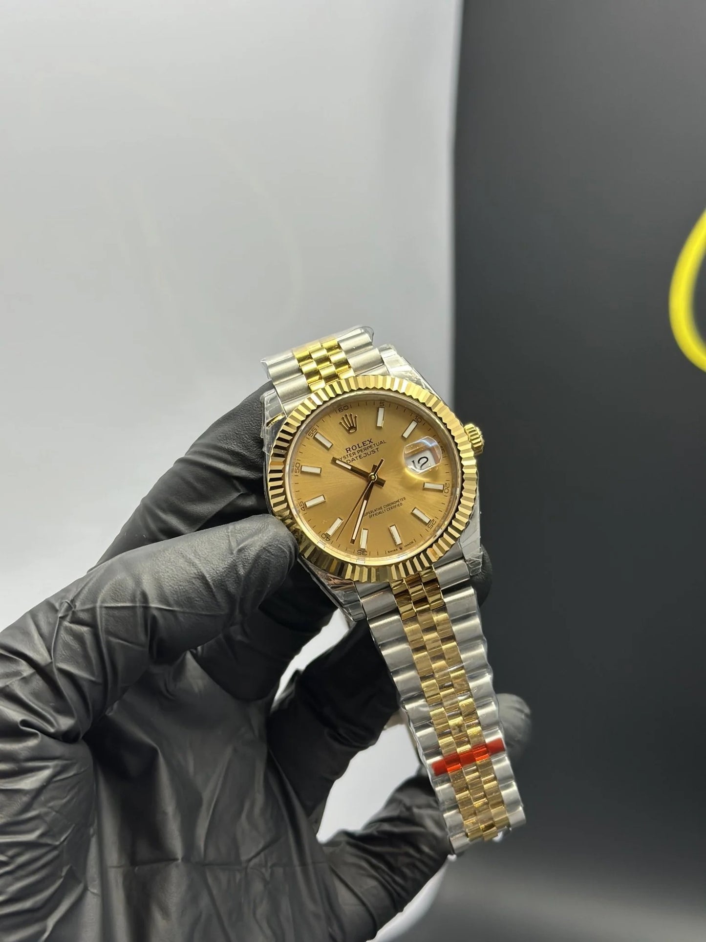 Super Clones Rolex Clean Factory Datejust 41mm Stainless Steel Silver-Gold 2 Tone Jubilee Bracelet Gold Dial Caliber 3235 Swiss Movement