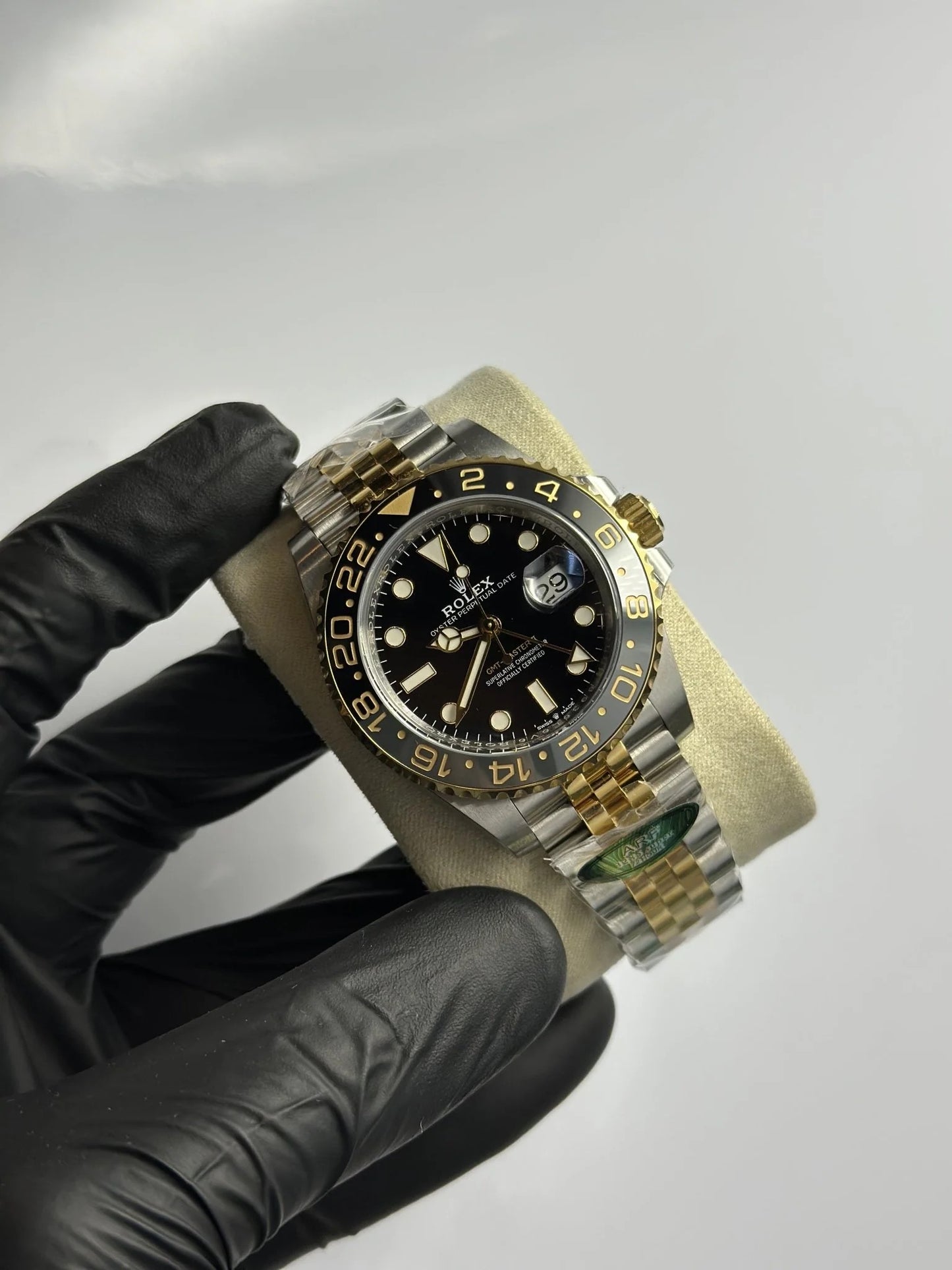 Super Clones Rolex The Most Premium ARF Factory GMT Master II Stainless Steel Silver-Gold 2 Tone Jubilee Bracelet Bruce Wayne Dial Caliber 3285 Swiss Movement