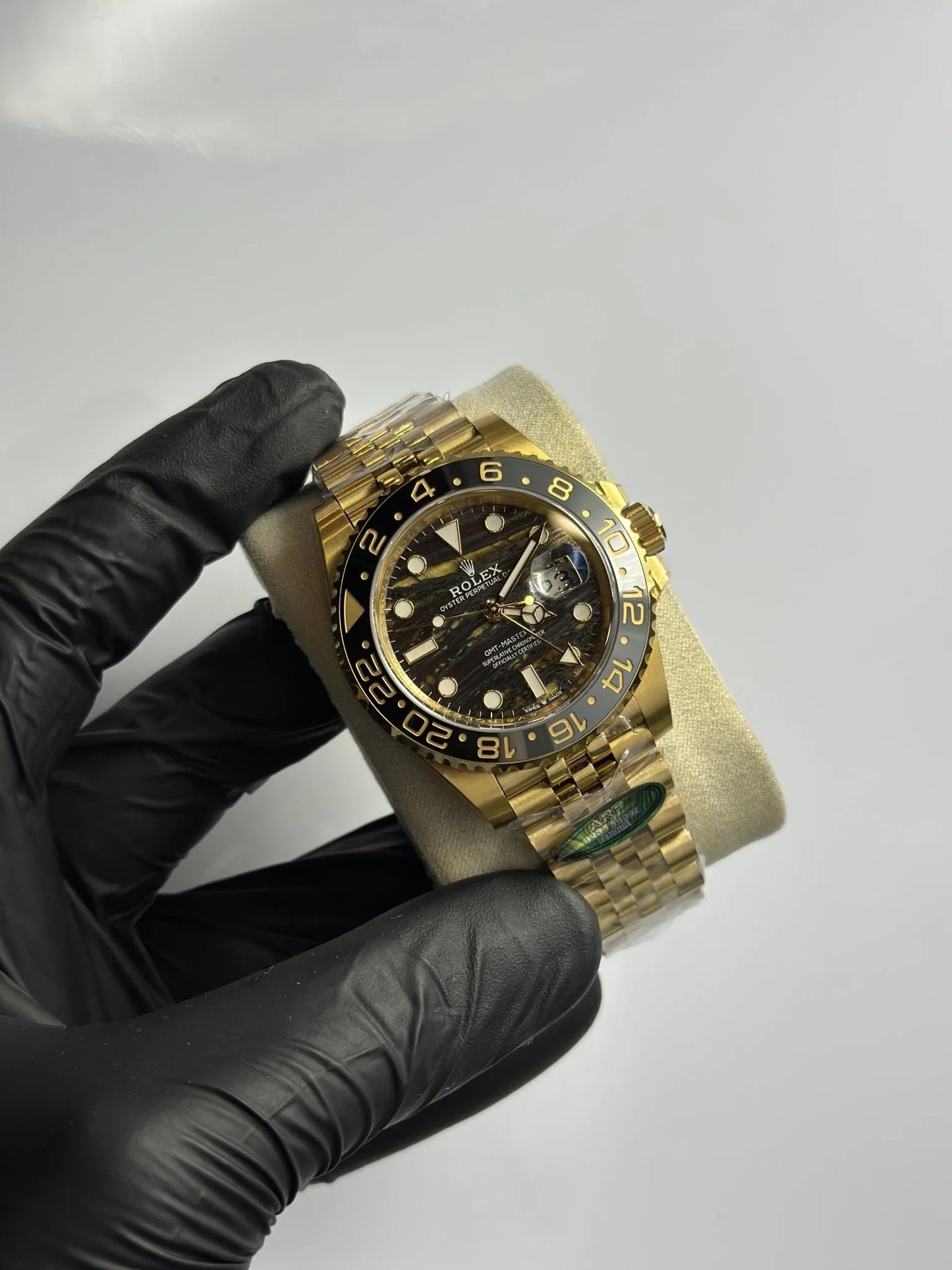 Super Clones RLX The Most Premium ARF Factory GMT Master II Stainless Steel Gold Jubilee Bracelet Bruce Wayne Tiger Iron Dial Caliber 3285 Swiss Movement
